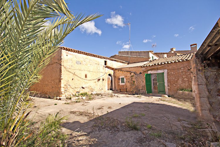 Stadthaus zum Renovieren in S´Alqueria Blanca kaufen