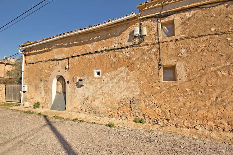 Stadthaus mit Blick auf Cabrera in Ses Salines zu verkaufen