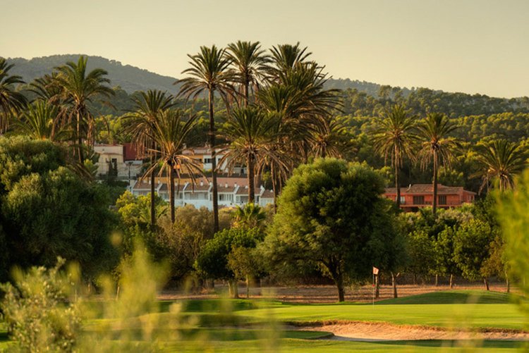 Golf Santa Ponsa en el suroeste de ventas de bienes raíces en Mallorca