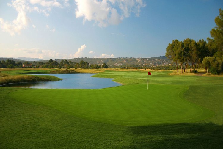 Golfclub Puntiro Immobilienangebote in der Umgebung zum Golfplatz