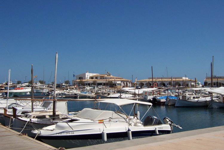 Hafen Colonia de Sant Jordi Beschreibung, Koordinaten und Immobilien