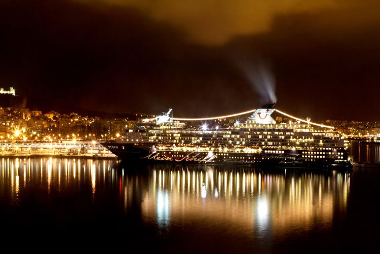 Port of Palma de Mallorca information to the Yacht Club