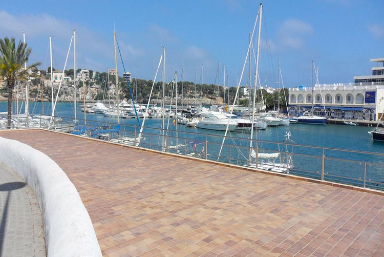 Hafen Portocristo Beschreibung und Koordinaten