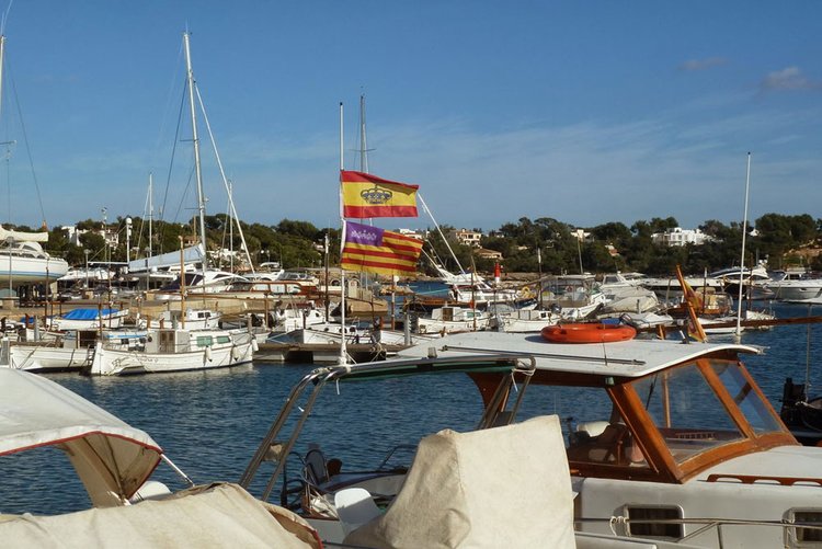 Immobilien kaufen oder langzeitmieten am Hafen Portopetro