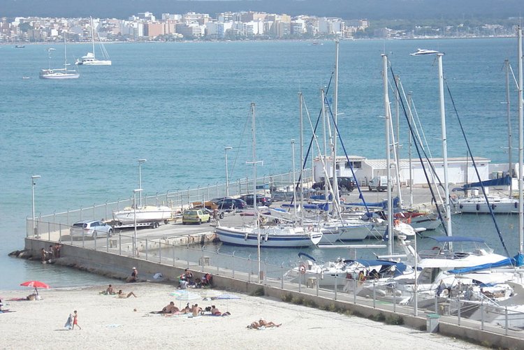 Buying real estate in the area to the marina Can Pastilla