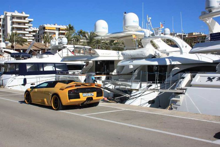 Yacht Club Puerto Portals description and coordinates