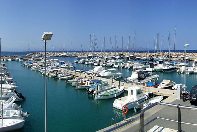 Hafen Colonia de Sant Pere Beschreibung und Koordinaten