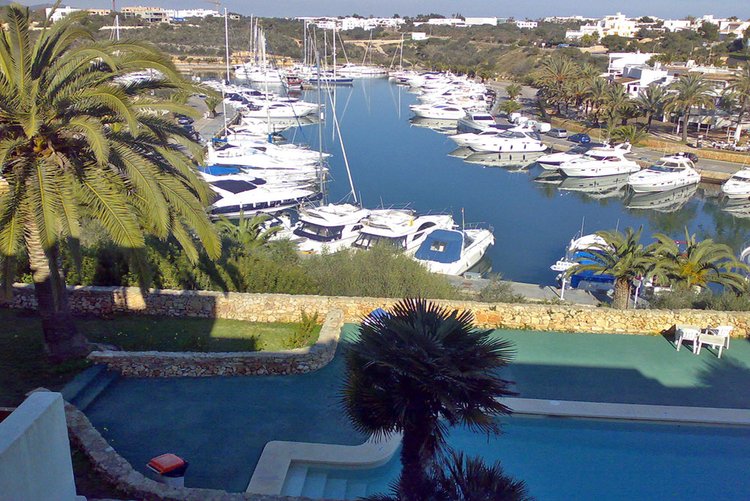Cala D'or marina homes for sale in the southeast of Mallorca