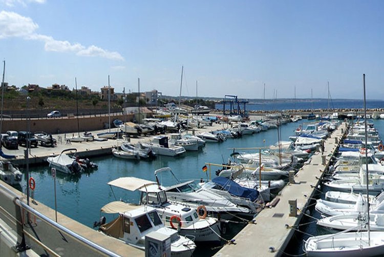 Yachthafen Colonia de Sant Pere Informationen und Immobilienangebote