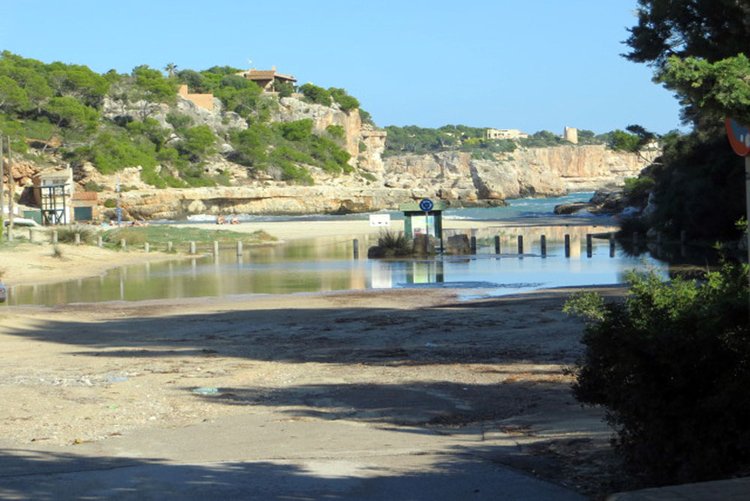 Cala Llombards Baugrundstücke mit Strandzugang kaufen auf Mallorca