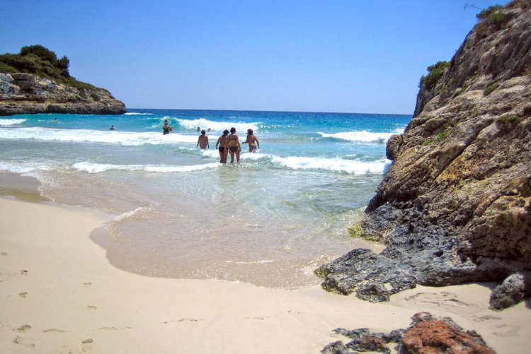 Cala Murada beach and attractions