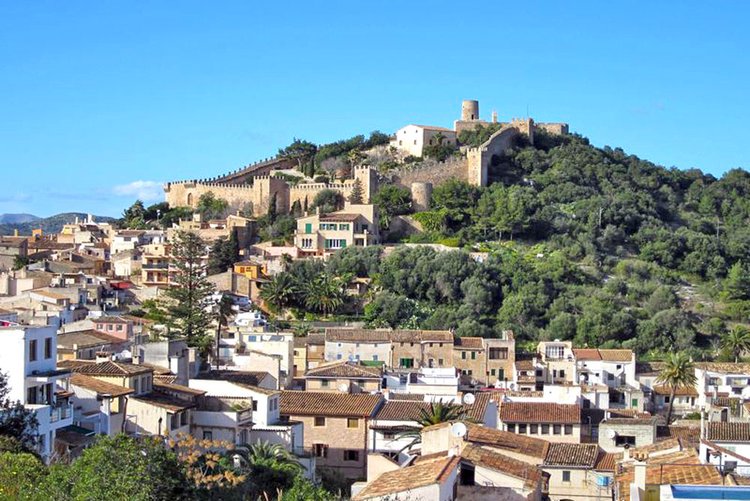 Capdepera long term rentals such as house, finca, villas, hotels in Mallorca