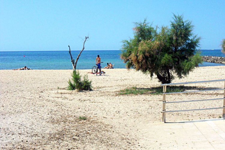 Ciutat Jardi beach description and tips to Palma de Mallorca