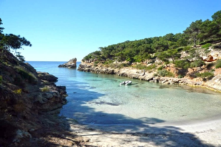 Cala Falco information on Mallorca beach and Description