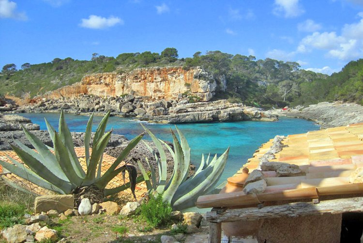 Cala Salmunia Strandbeschreibung und Informationen
